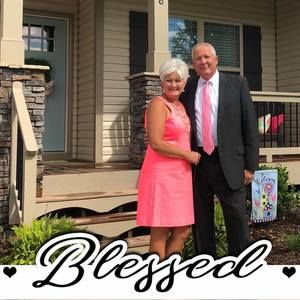 Meet your Posher, Lorrie ann